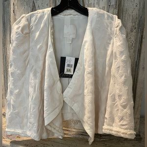 McGinn Women’s Draped & Textured Jacket is made in a cropped design. Large NWT